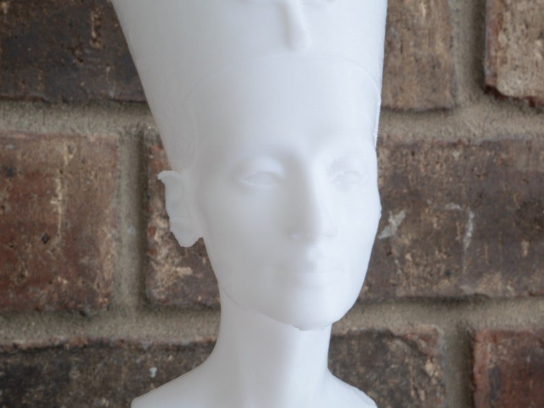 Queen Nefertiti Bust Lamp - Warm White - 3D Printed