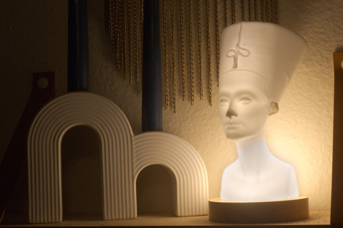 Queen Nefertiti Bust Lamp - Warm White - 3D Printed